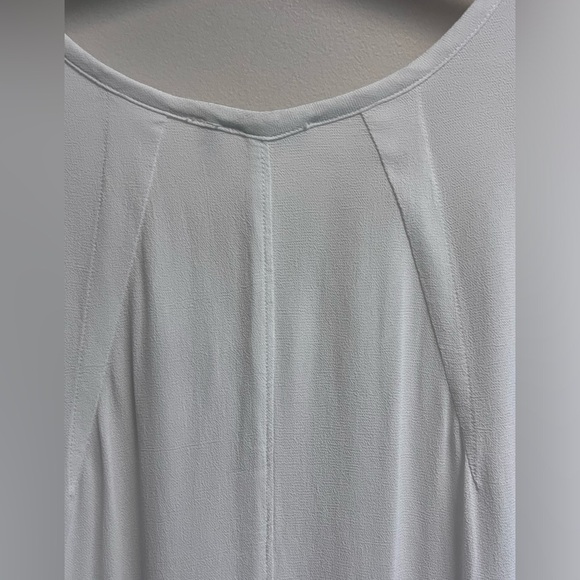 WILT Women’s White V-neck Sleeveless Blouse - Size Medium - NWT - Picture 7 of 12